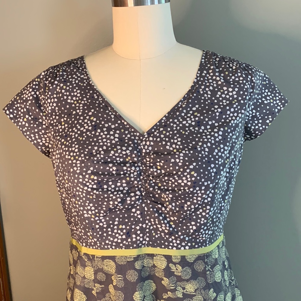 NWOT fully-lined Boden Dress size 10 short sleeve V-neck side zip